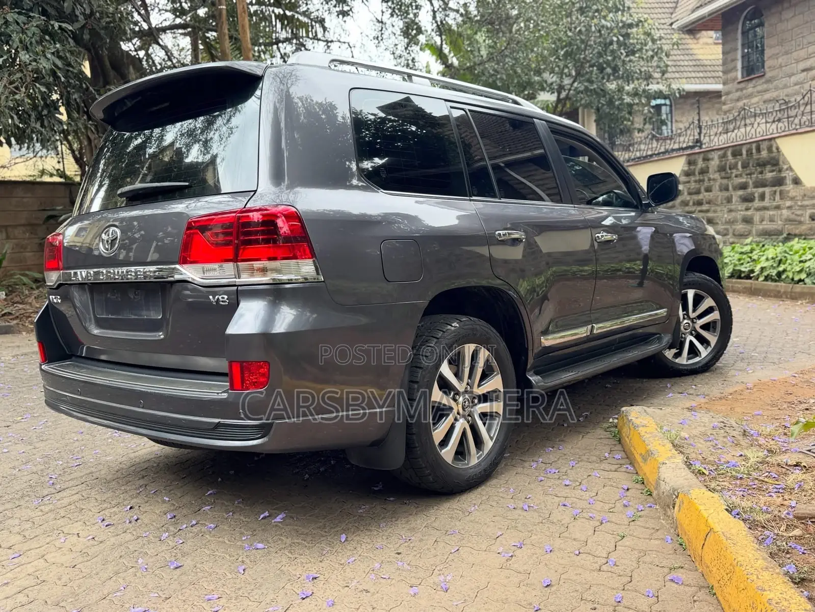Toyota Land Cruiser 4.5 V8 VXR 2021 Gray