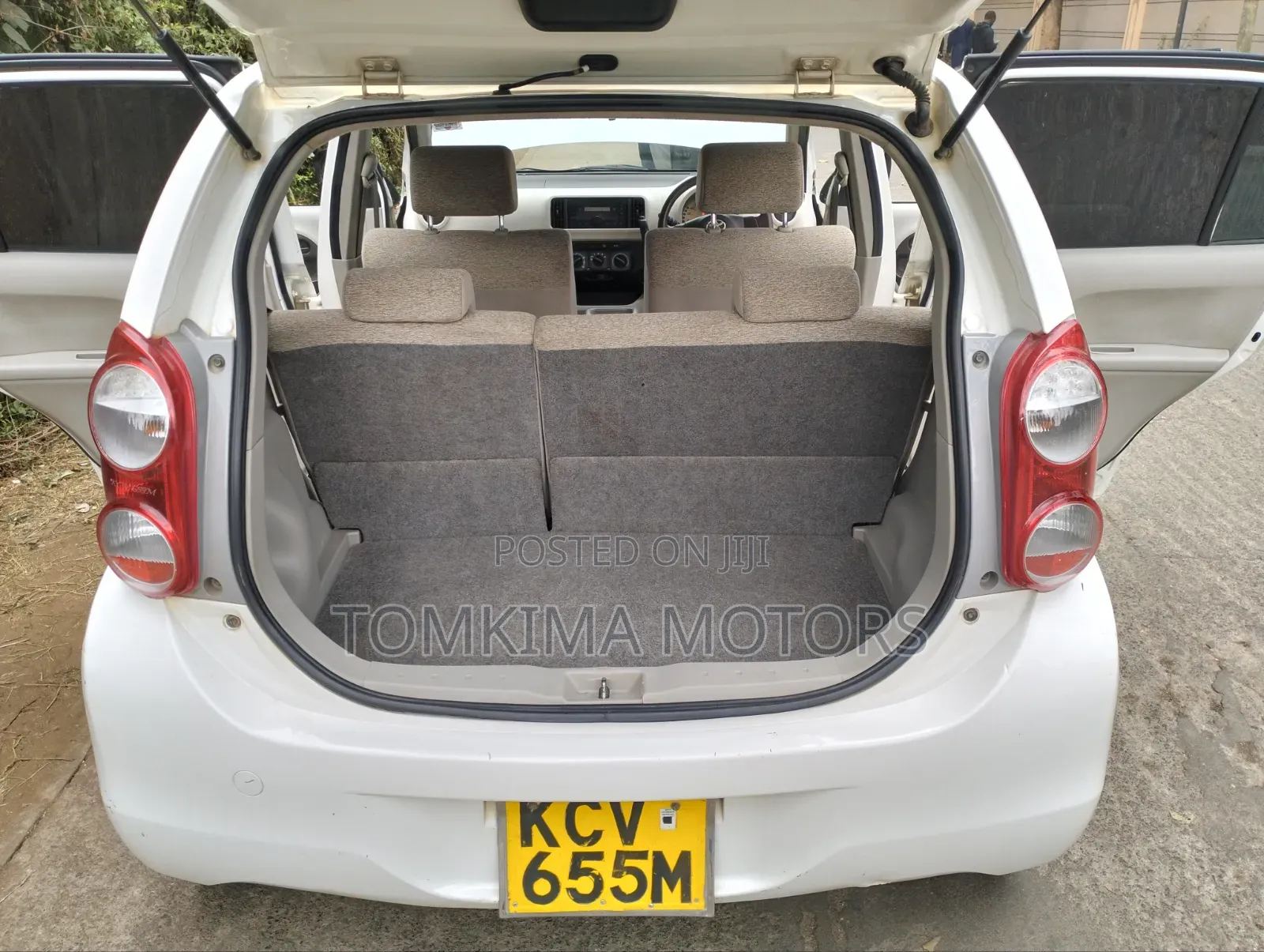 Toyota Passo 2012 White