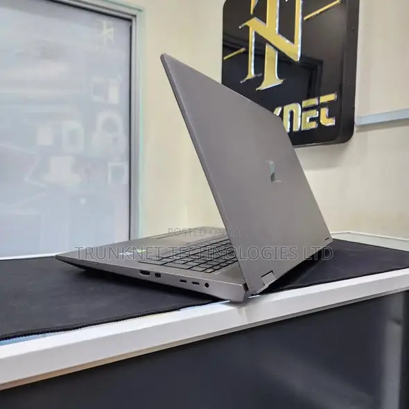 Laptop HP ZBook Fury 17 G7 32GB Intel Xeon SSD 2T