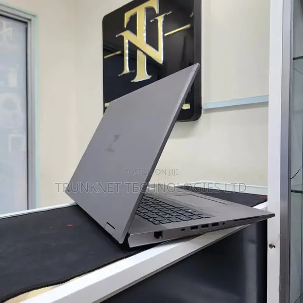 Laptop HP ZBook Fury 17 G7 32GB Intel Xeon SSD 2T