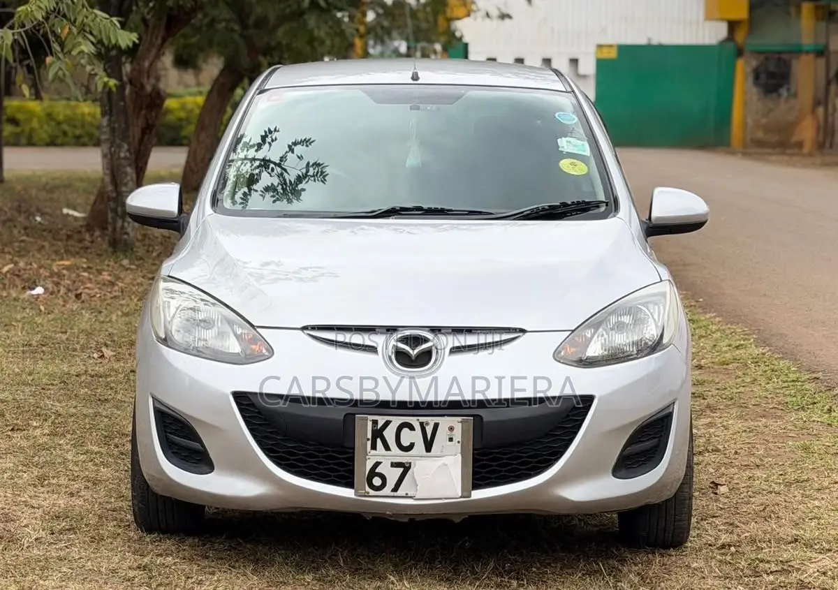 Mazda Demio 2012 Silver