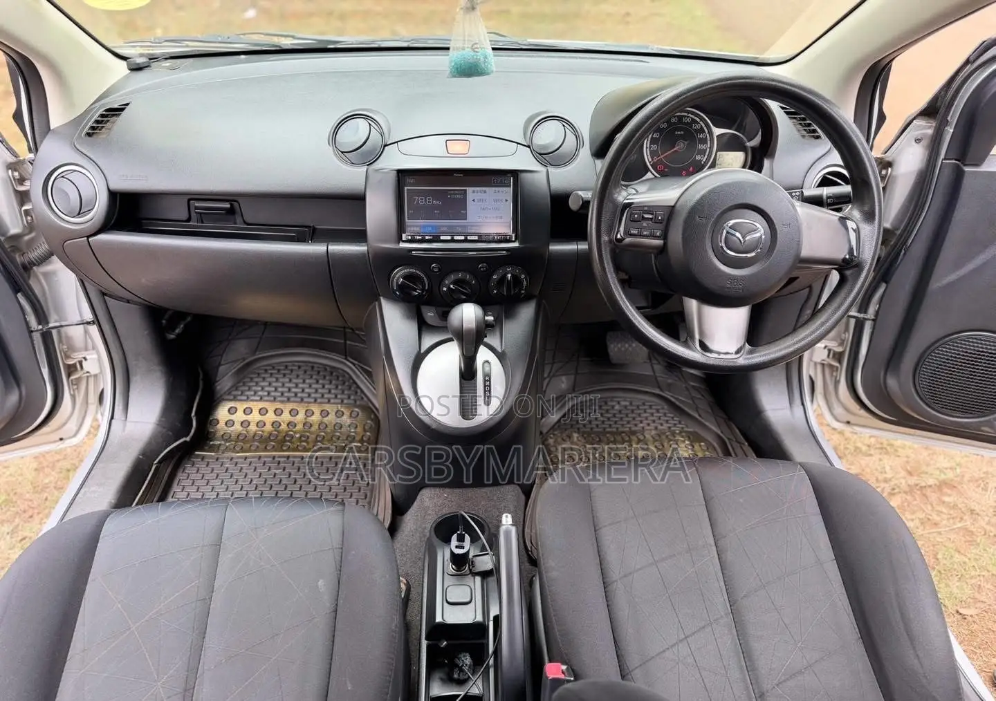 Mazda Demio 2012 Silver