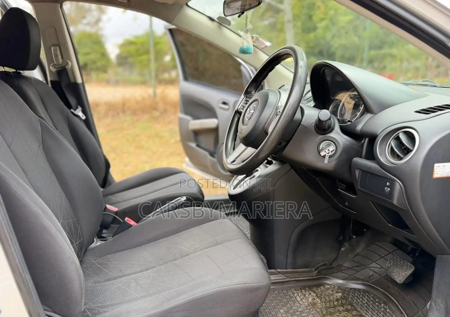 Mazda Demio 2012 Silver