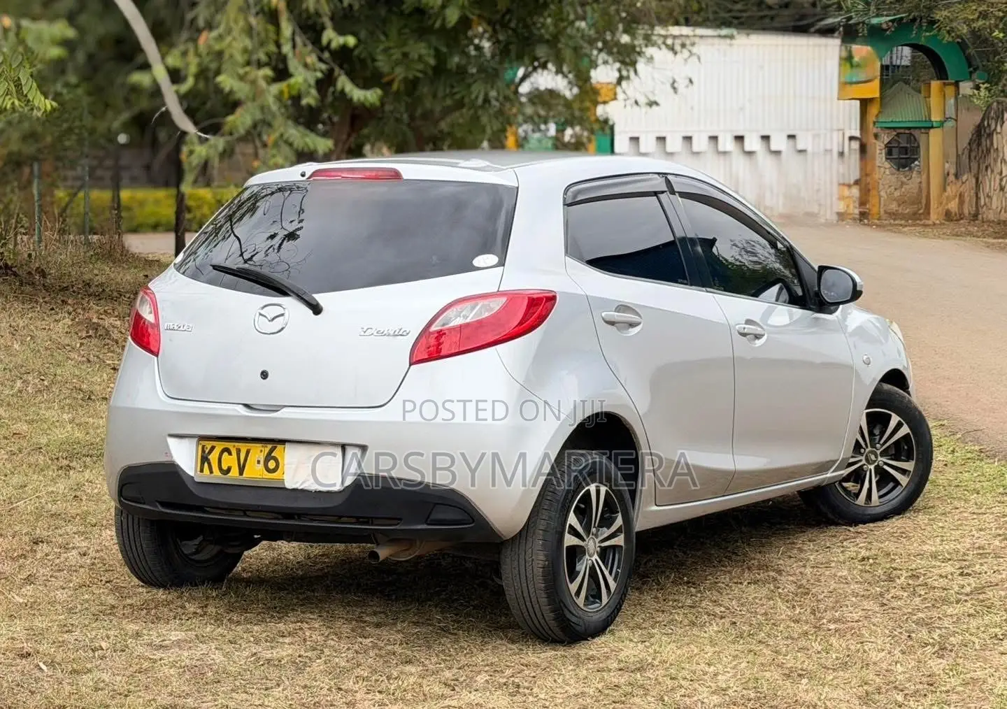 Mazda Demio 2012 Silver