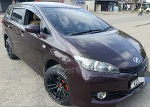 Toyota Wish 2013 Maroon