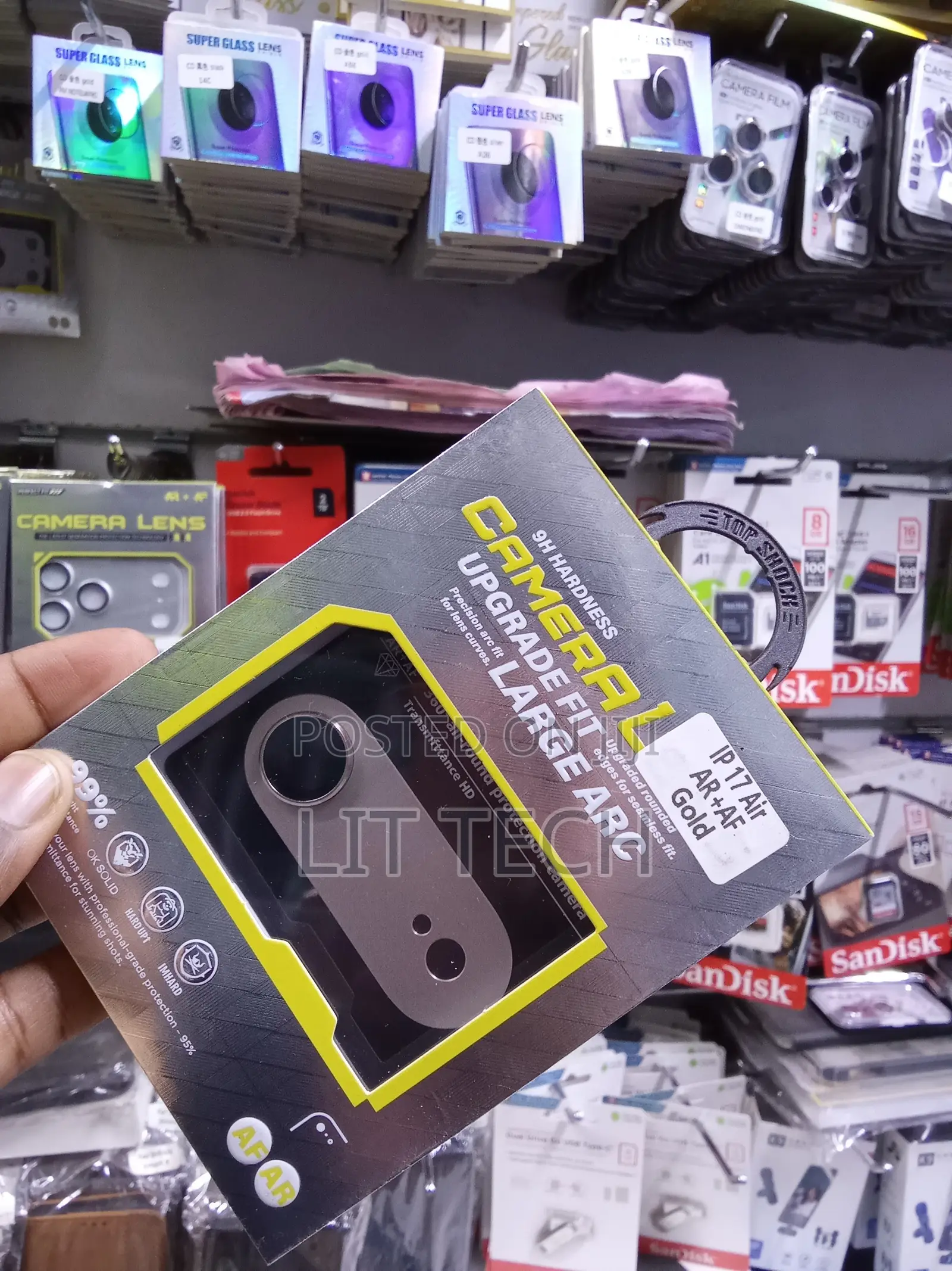 AR+AF Gold Camera Lens Protector With 9H Hardness for iPhone 17 Air.