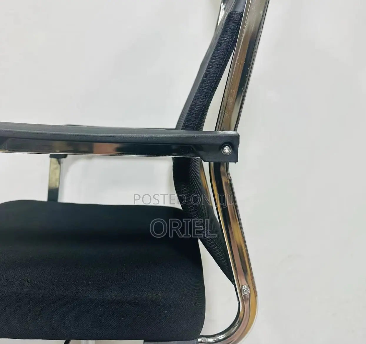 High-Back Leather Office Seat : Professional Faux Leather Desk Chair