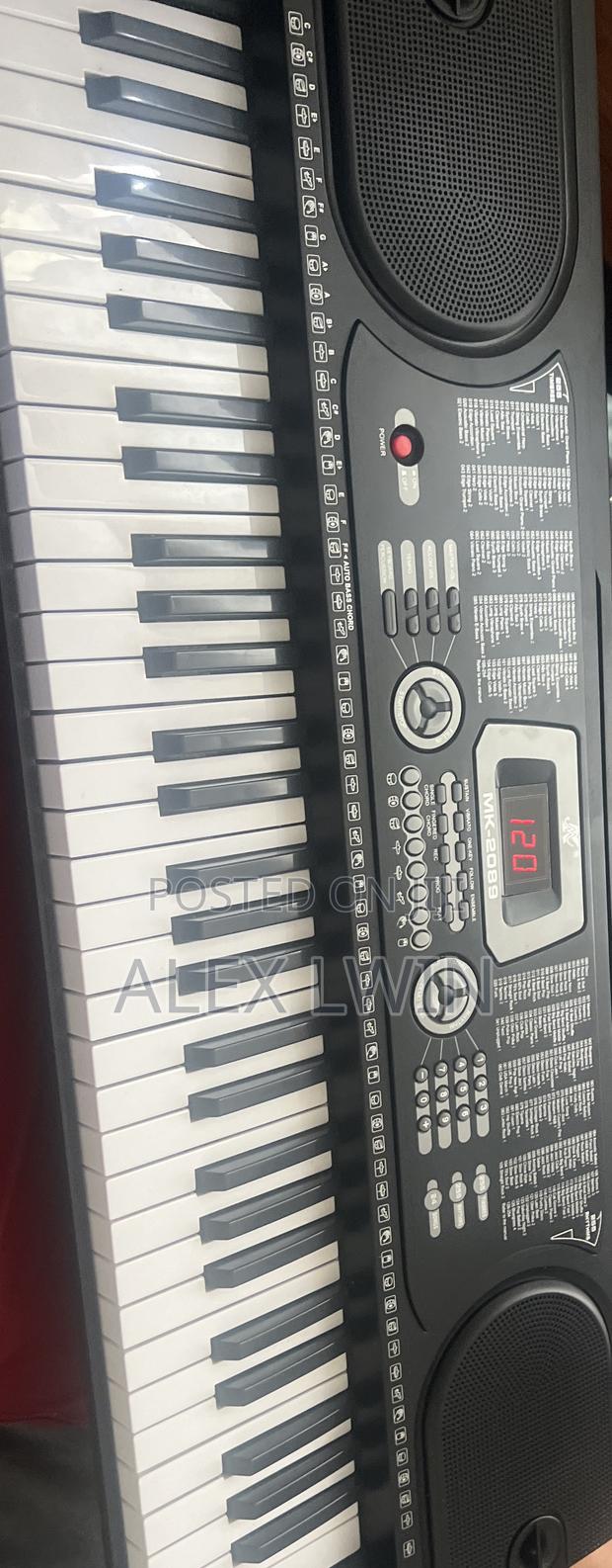 Piano Keyboard - thumbnail 3