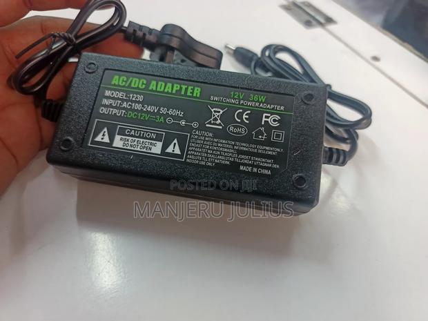 AC/Dc, 3a Adaptor