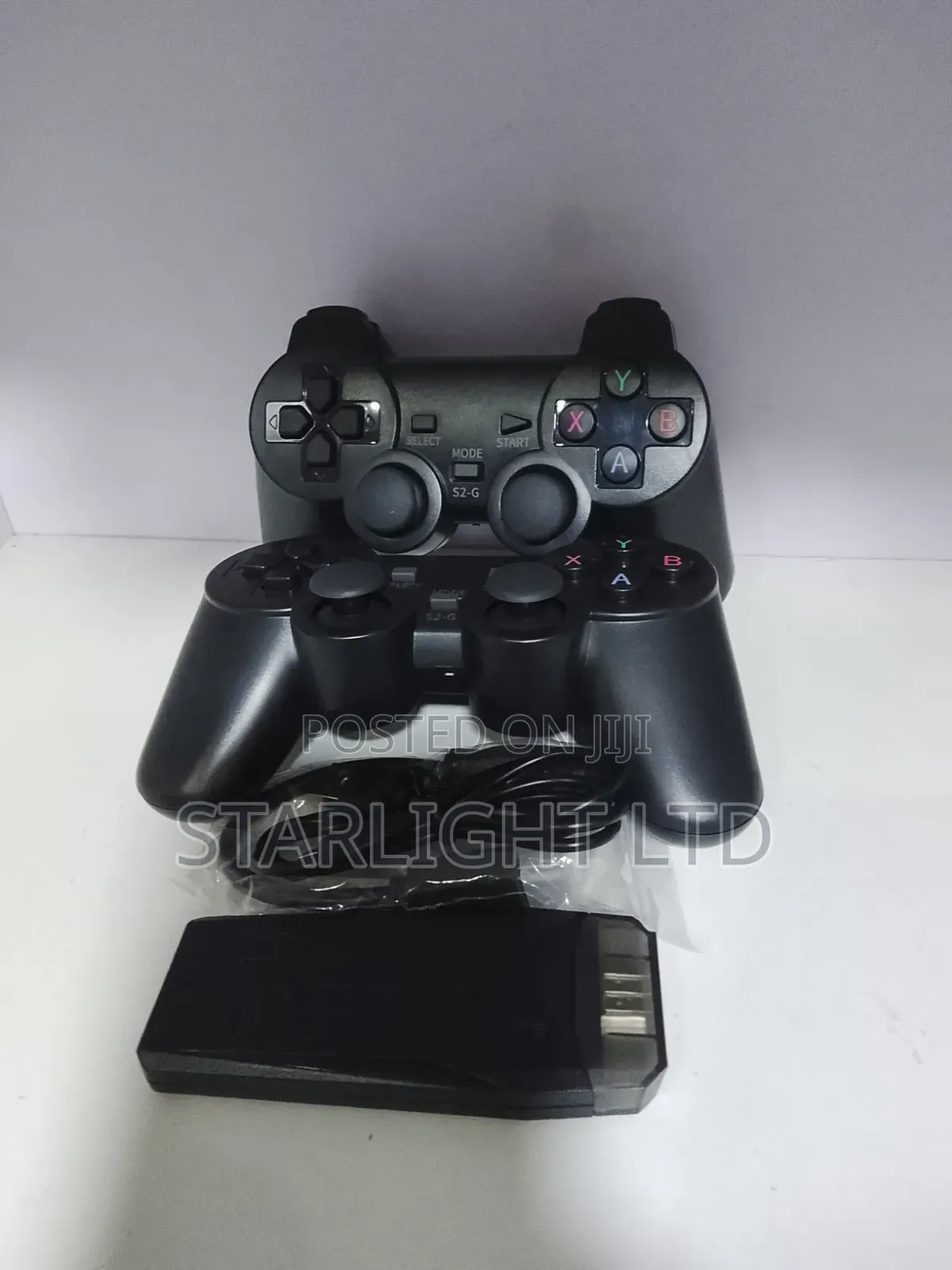 Portable Retro Gaming Console and Two Classic Controllers