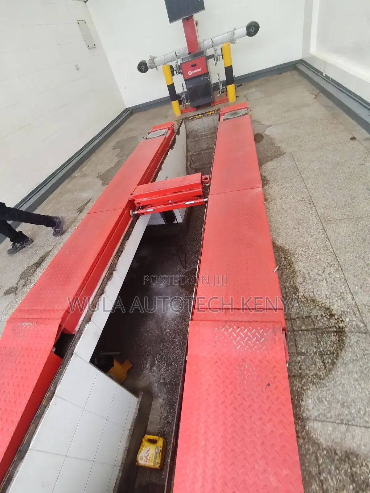 Improve Your Vehicle Road Movements With Alignment and Pitrack Machine