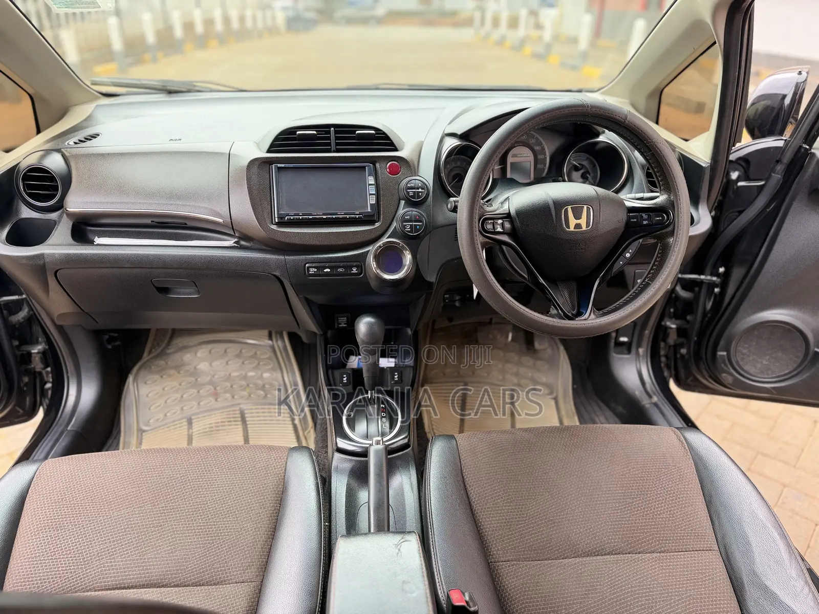 Honda Fit Shuttle 1.3 Hybrid 2WD 2013 Black