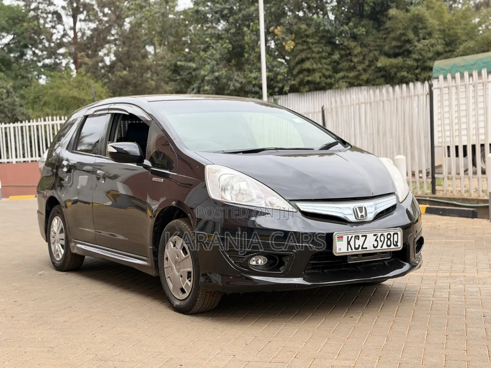 Honda Fit Shuttle 1.3 Hybrid 2WD 2013 Black