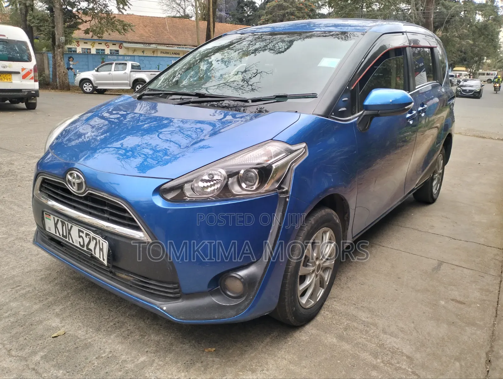Toyota Sienta 2015 Blue