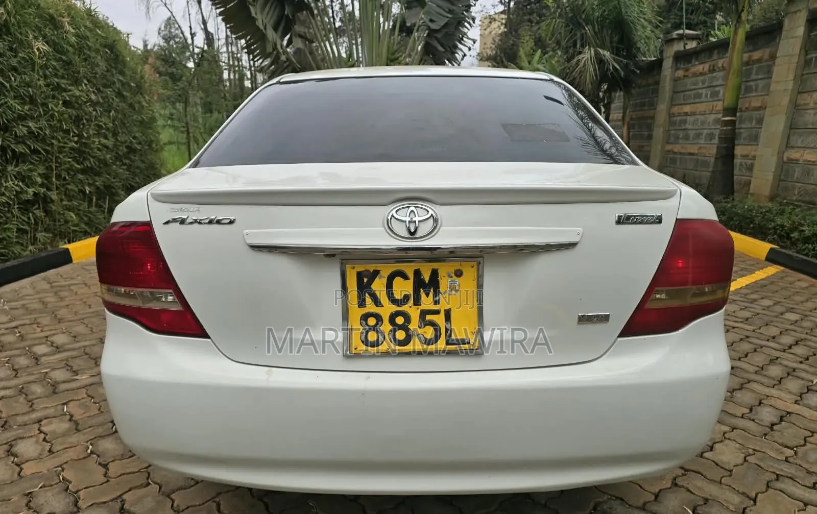 Toyota Axio 2010 White