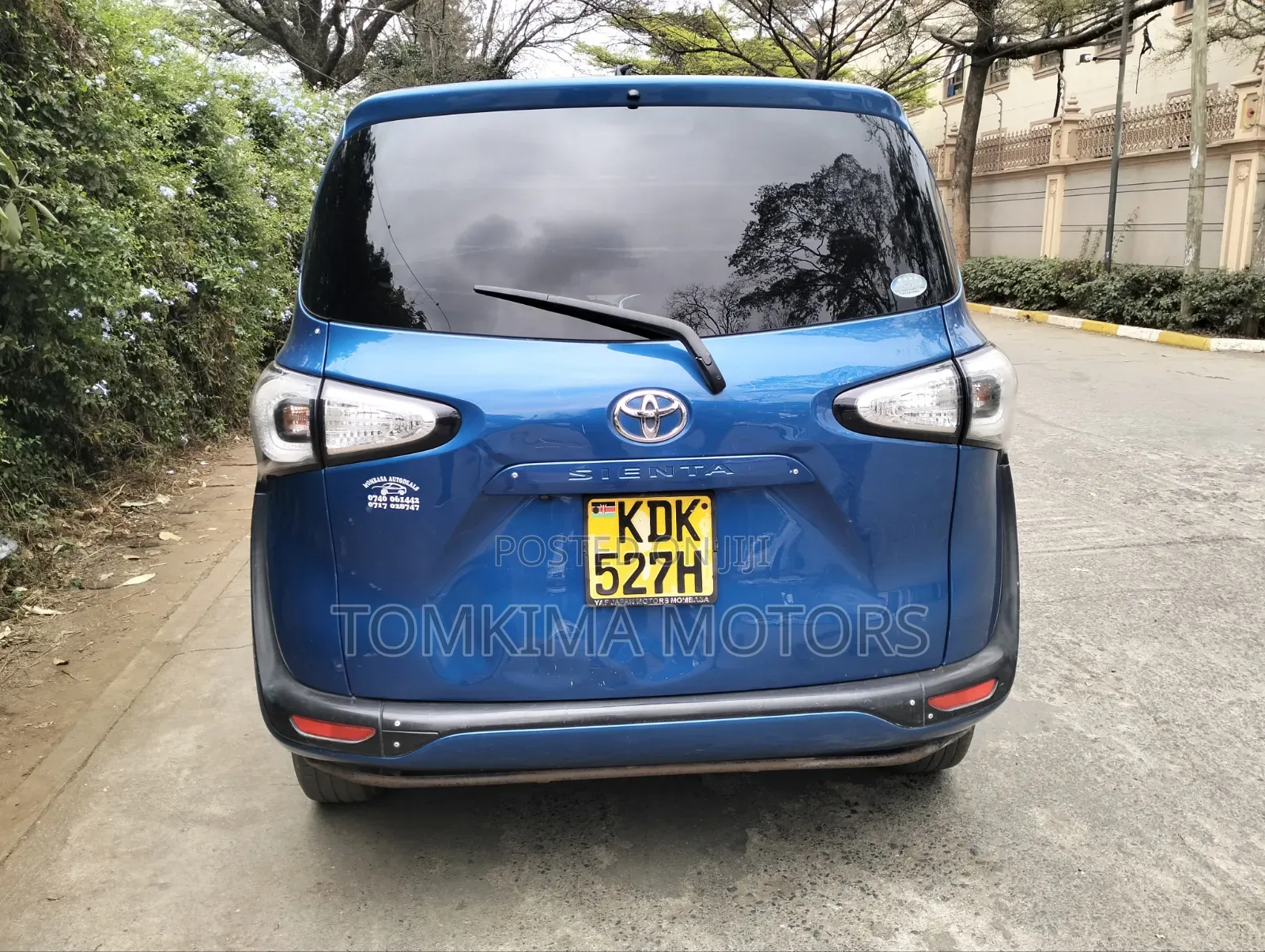 Toyota Sienta 2015 Blue