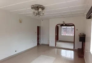 5bdrm House in Meru Town for sale