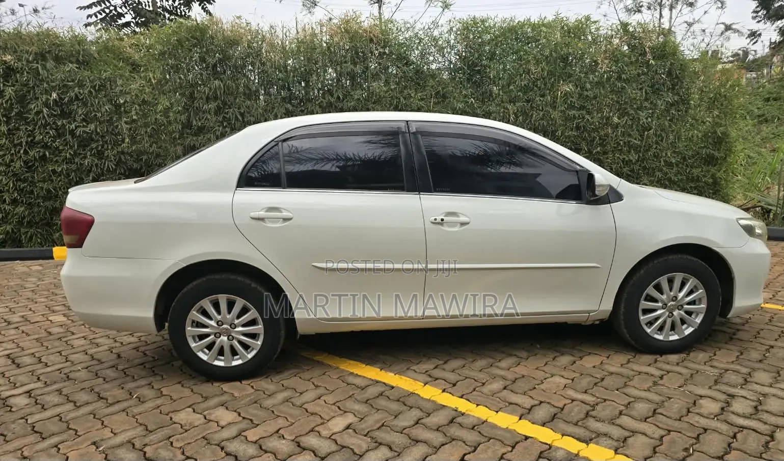 Toyota Axio 2010 White