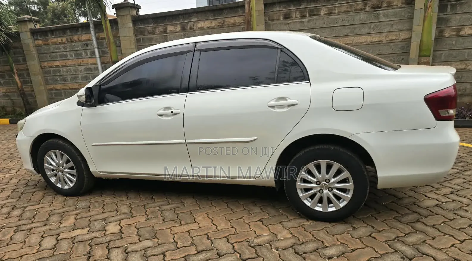 Toyota Axio 2010 White