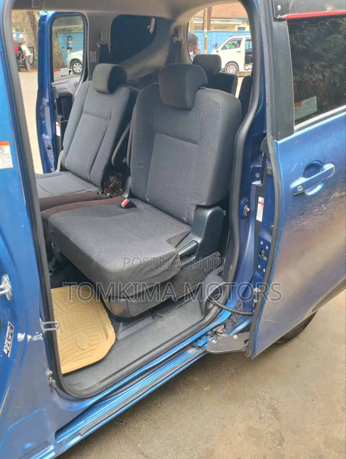 Toyota Sienta 2015 Blue