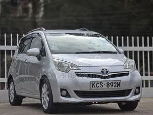 Toyota Ractis 1.5 FWD 2013 Silver
