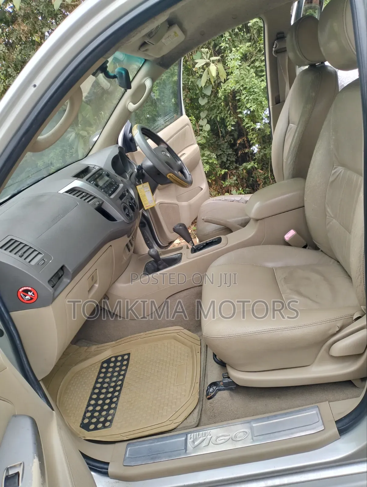 Toyota Hilux 2010 Silver