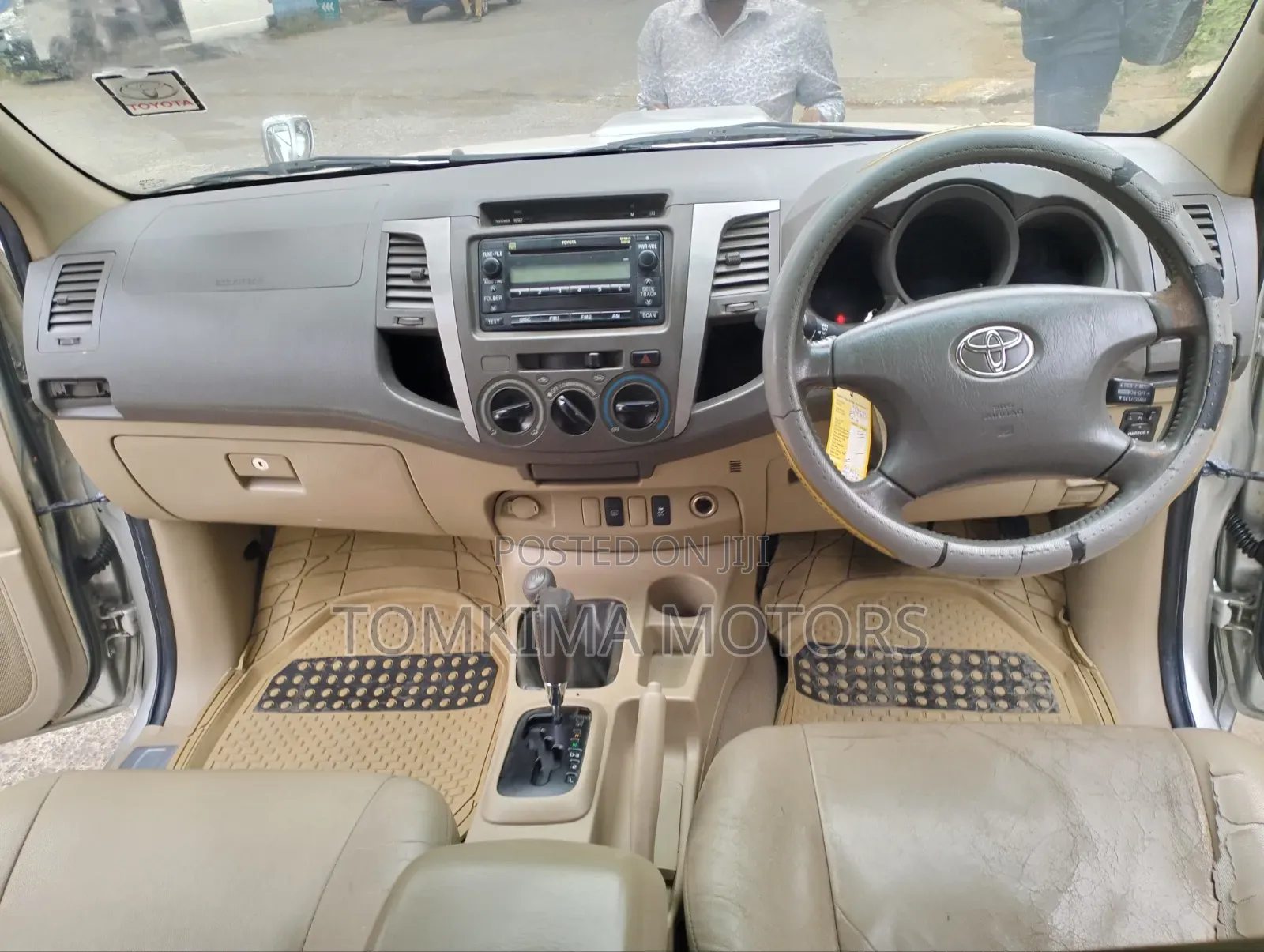 Toyota Hilux 2010 Silver