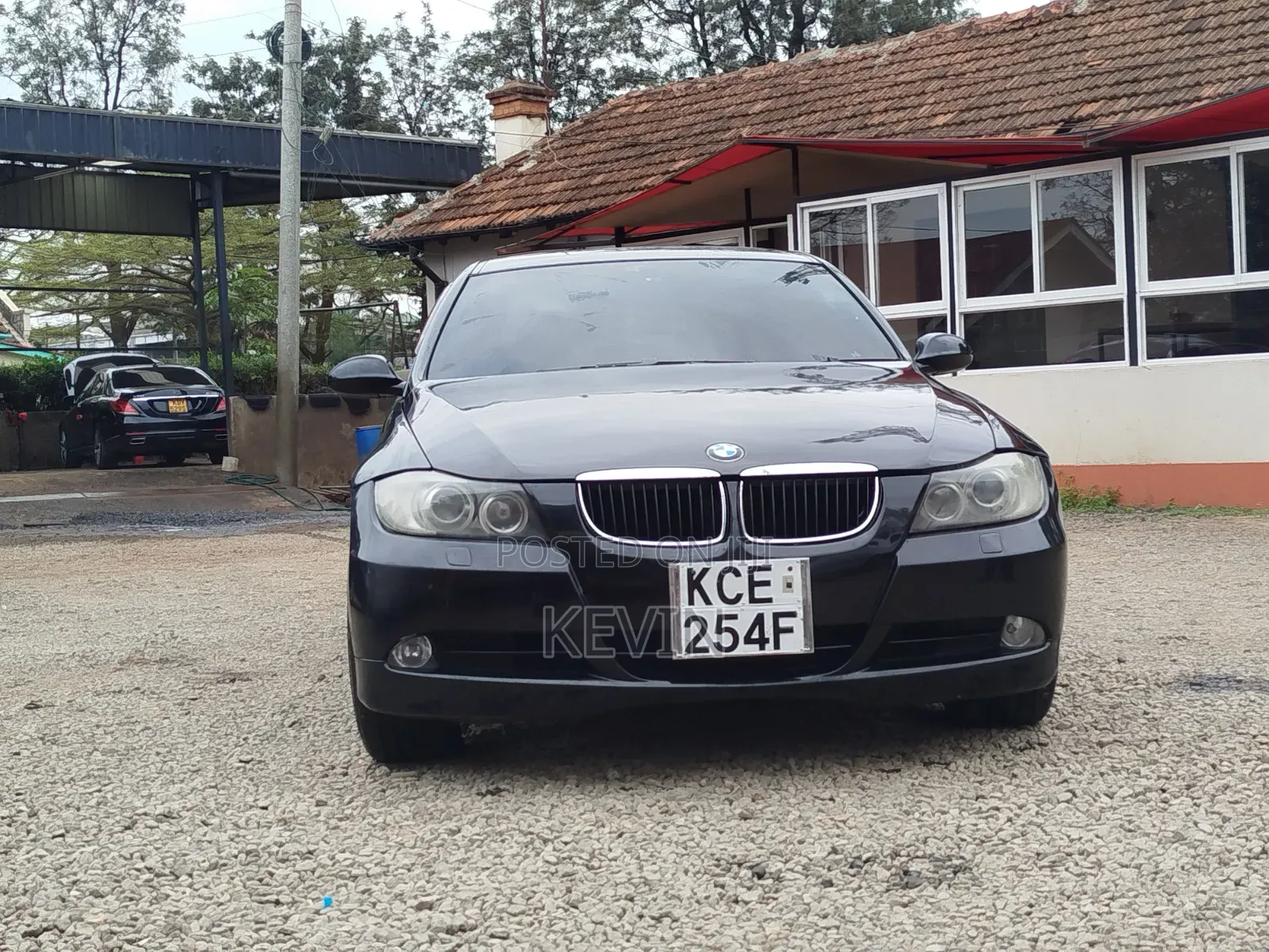 BMW 320i Sedan RWD 2009 Black