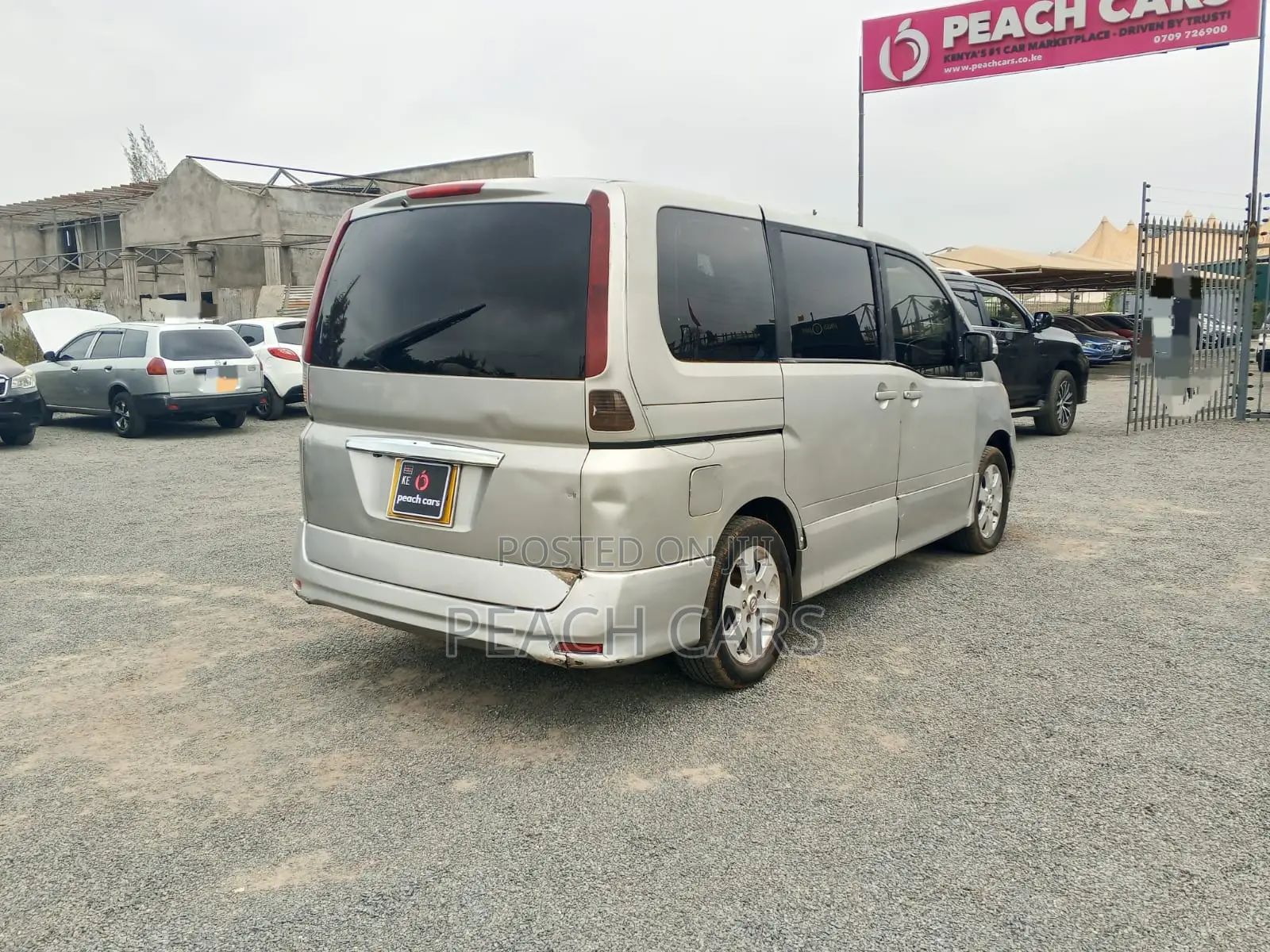 Nissan Serena 2010 Silver