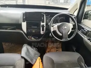 Nissan Serena 2010 Silver