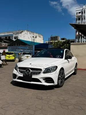 Mercedes-Benz C200 2018 White