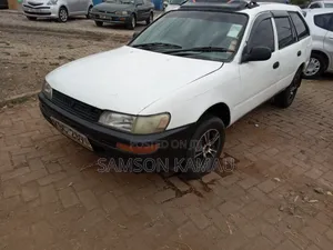 Toyota Corolla 2002 White