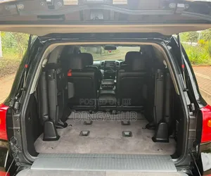 Toyota Land Cruiser 4.6 V8 AX 2012 Black