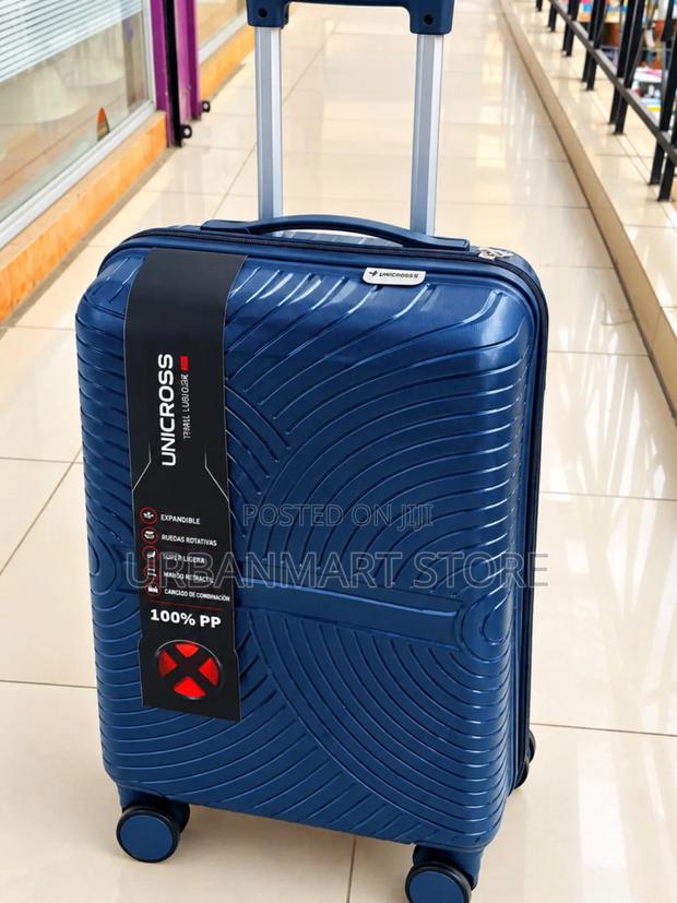 New 67cm Rubber Suitcase With 360 Degree Spinner Wheels - thumbnail 2