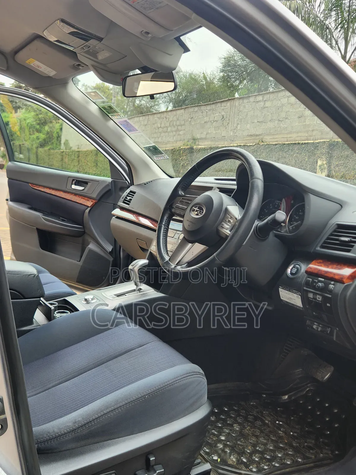 Subaru Legacy 2011 Silver