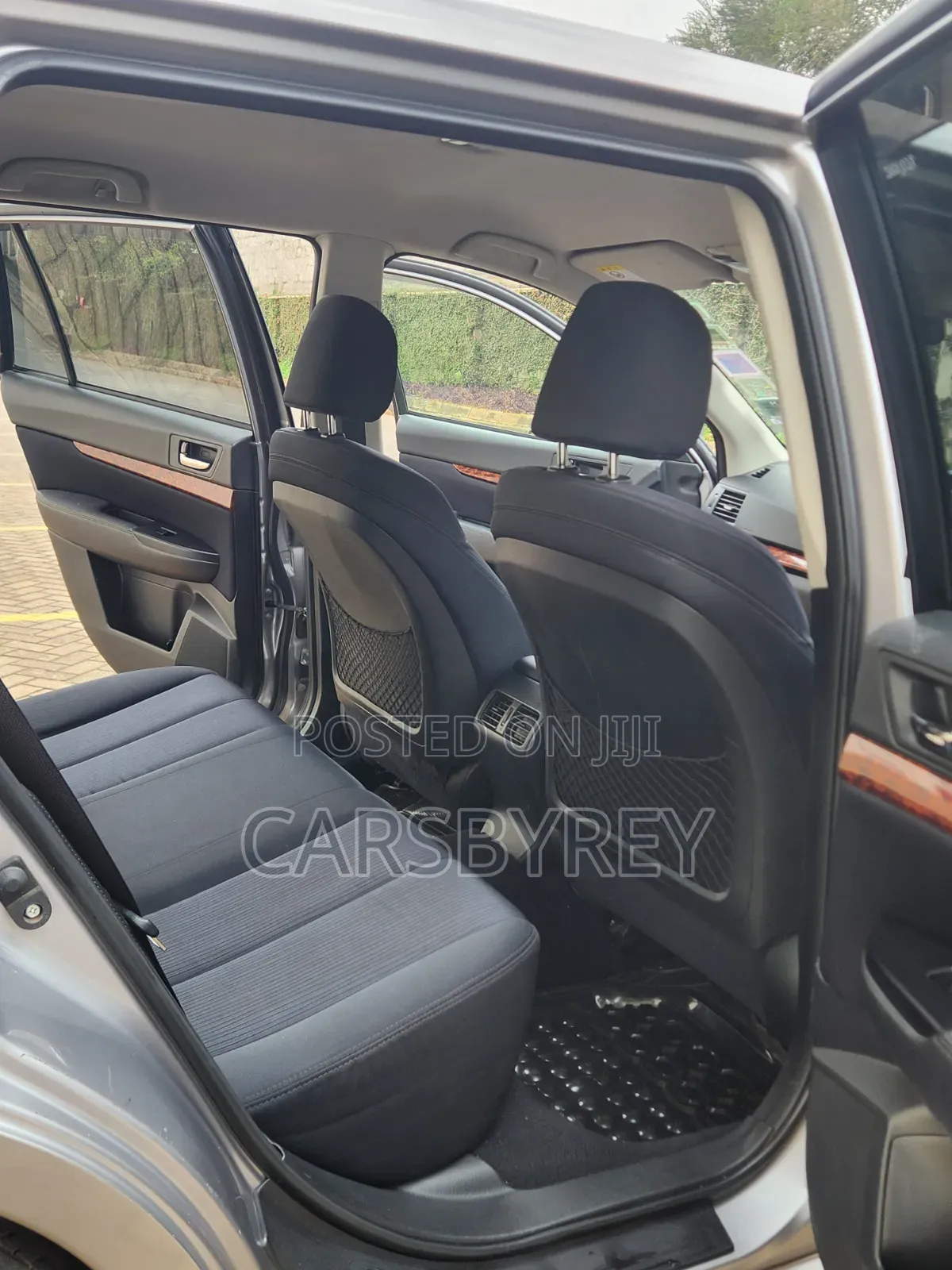 Subaru Legacy 2011 Silver