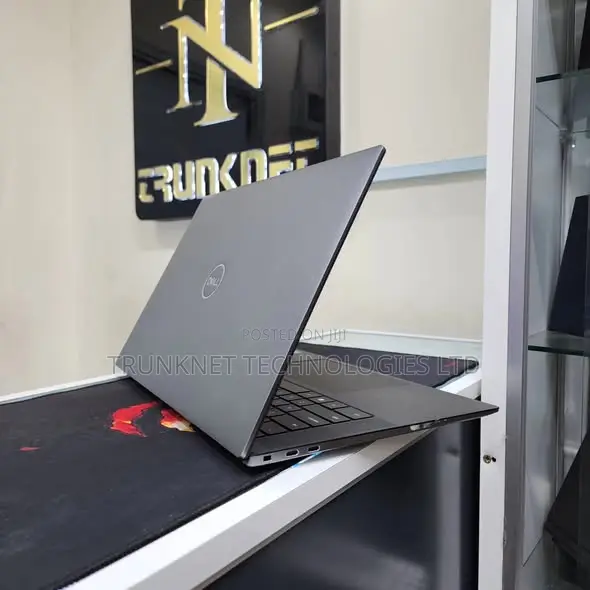 Laptop Dell Precision 5570 16GB Intel Core i7 SSD 512GB
