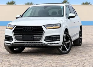 Audi Q7 45 SE Premium AWD quattro 2019 White