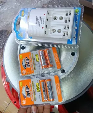 AA Rechargeable Battery 2 Pairs Plus Charger