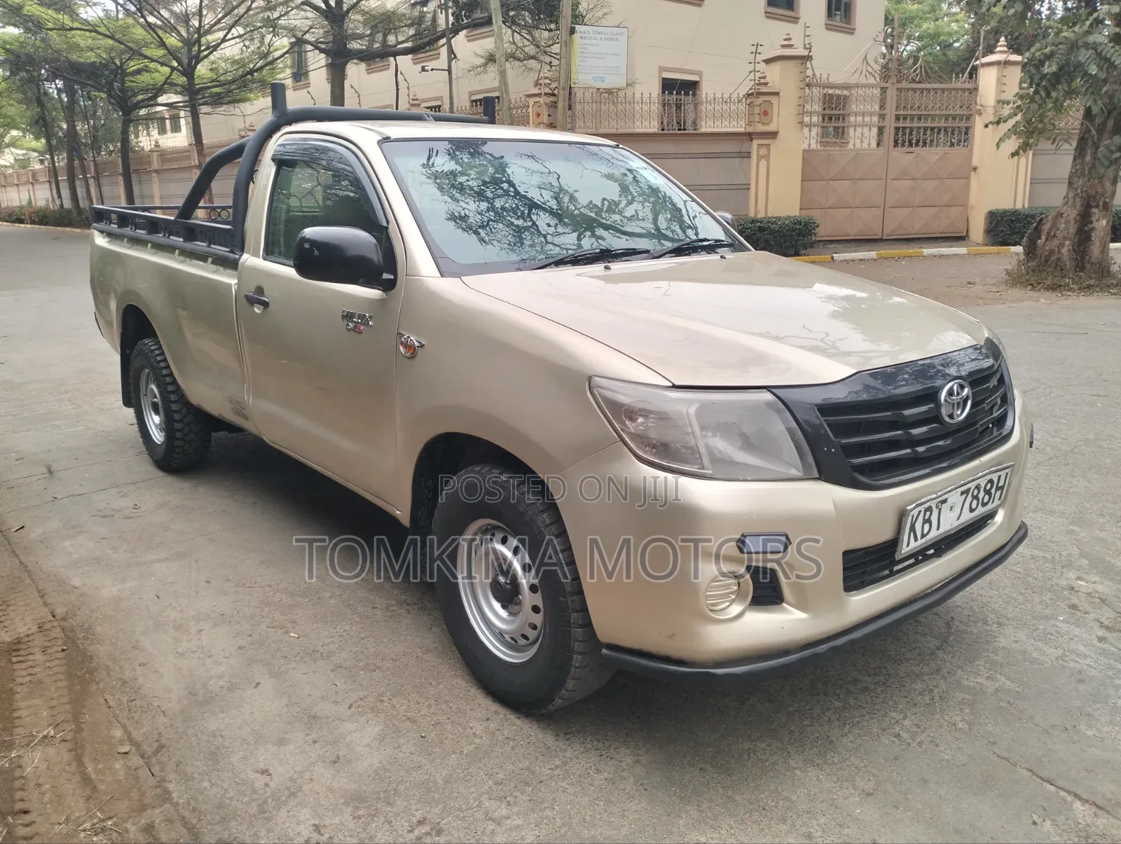 Toyota Hilux 2013 Gray