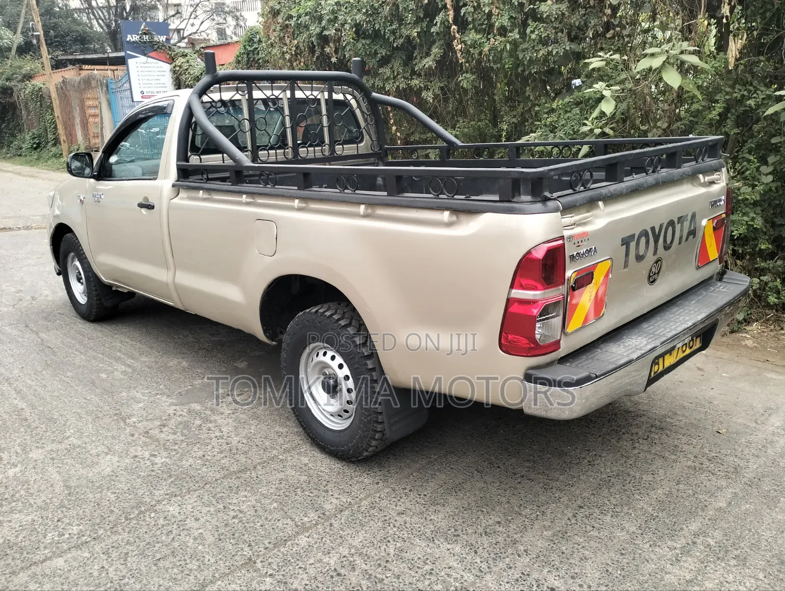 Toyota Hilux 2013 Gray