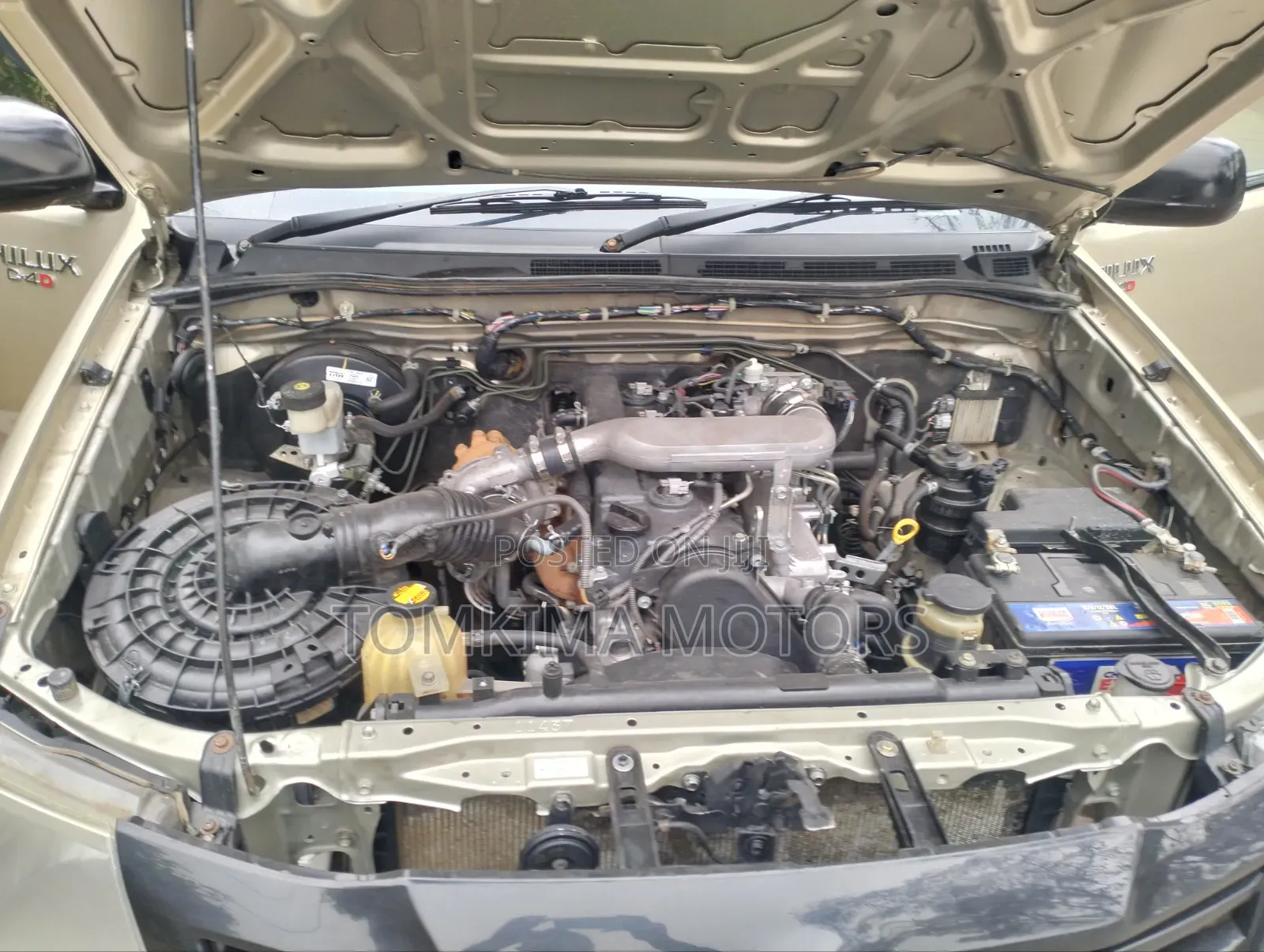 Toyota Hilux 2013 Gray