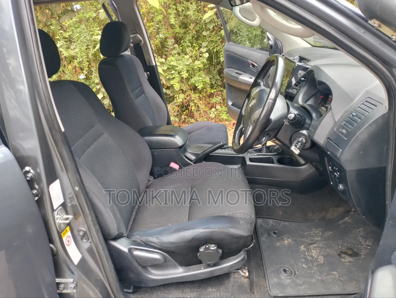 Toyota Hilux 2014 Gray