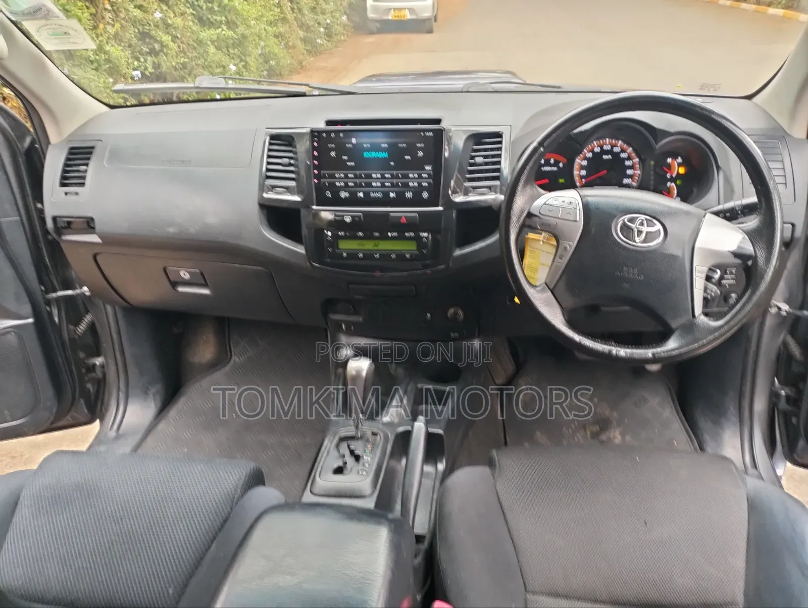 Toyota Hilux 2014 Gray