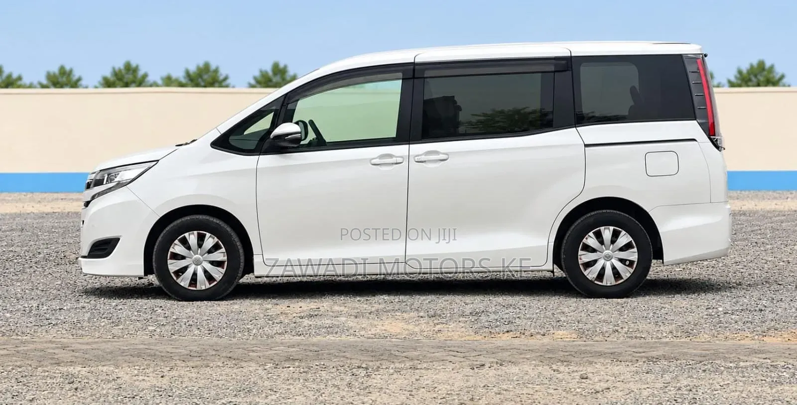 Toyota Noah 2.0 AWD (7 Seater) 2019 White