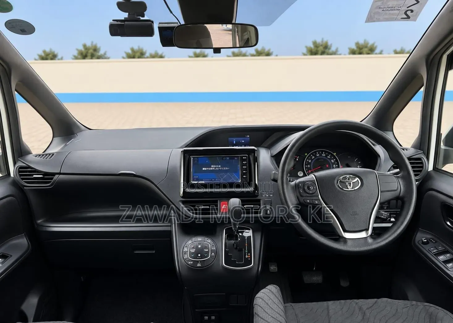 Toyota Noah 2.0 AWD (7 Seater) 2019 White