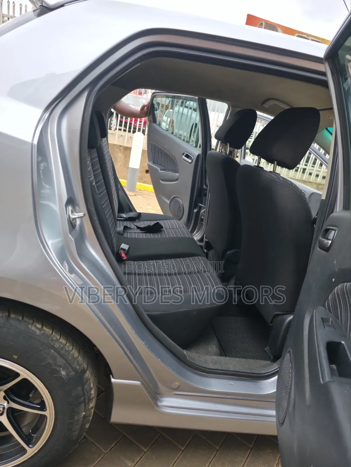 Mazda Demio 2009 Silver