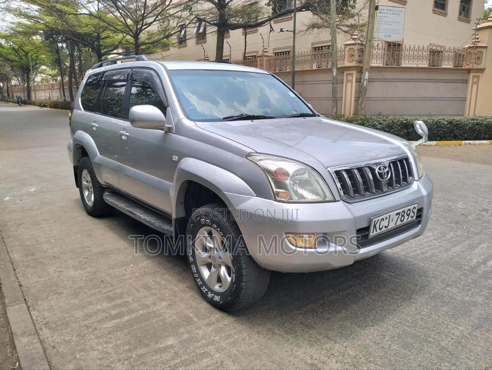 Toyota Land Cruiser Prado 2011 Silver