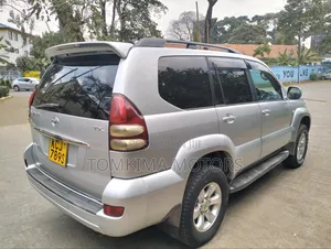 Toyota Land Cruiser Prado 2011 Silver