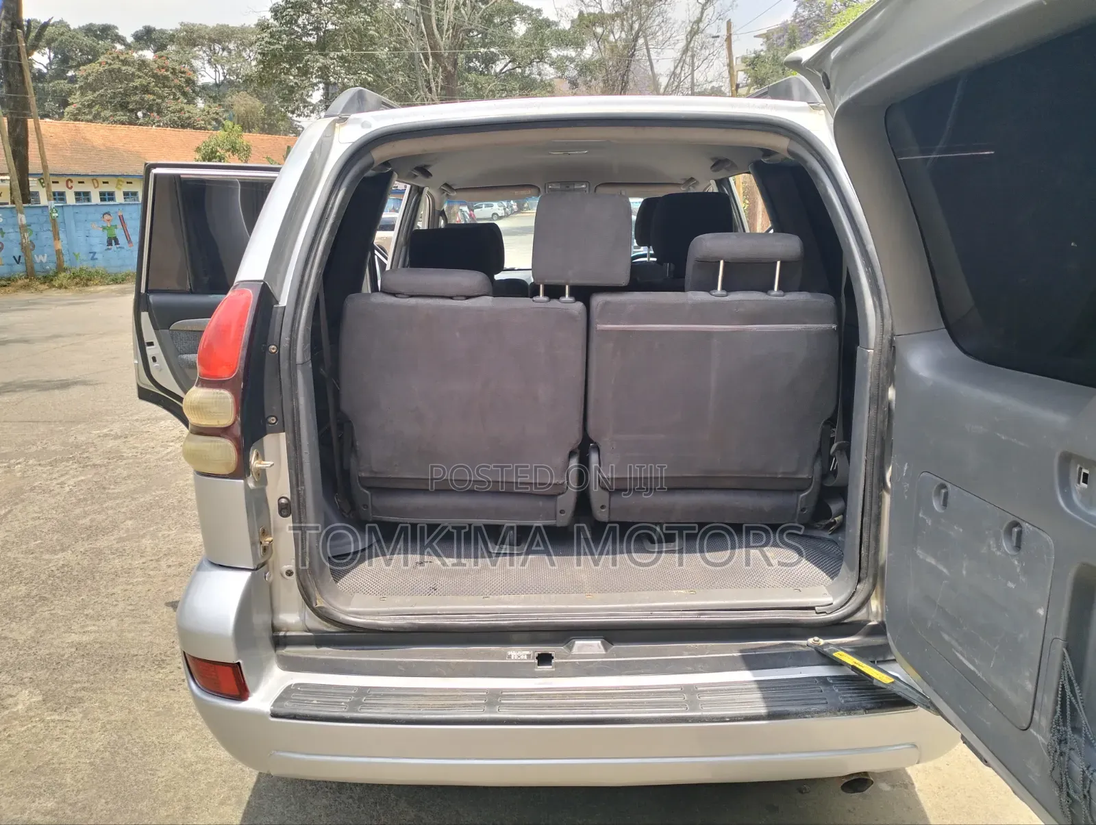 Toyota Land Cruiser Prado 2011 Silver